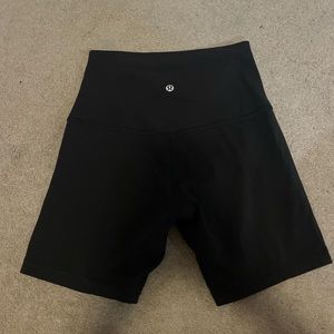 Lululemon Align 6” Black Shorts